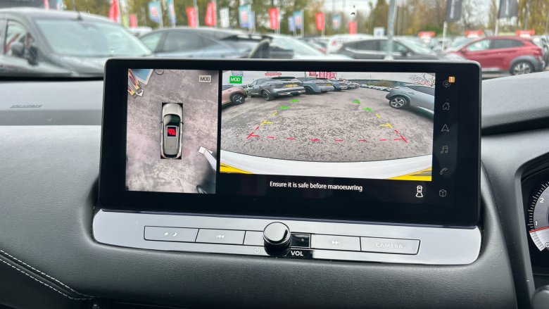 Nissan Qashqai 1.3 DiG-T MH 158 N-Connecta 5dr Xtronic Petrol Hatchback